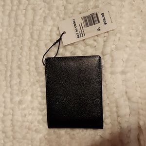 NWT Authentic Brahmin Wallet with Authentication card!